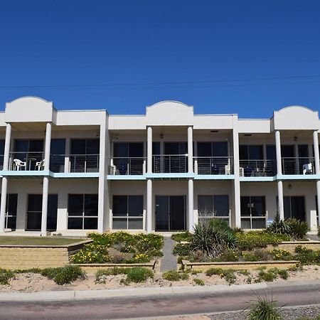 Christies Seahorse Holiday Townhouses Port Noarlunga ภายนอก รูปภาพ