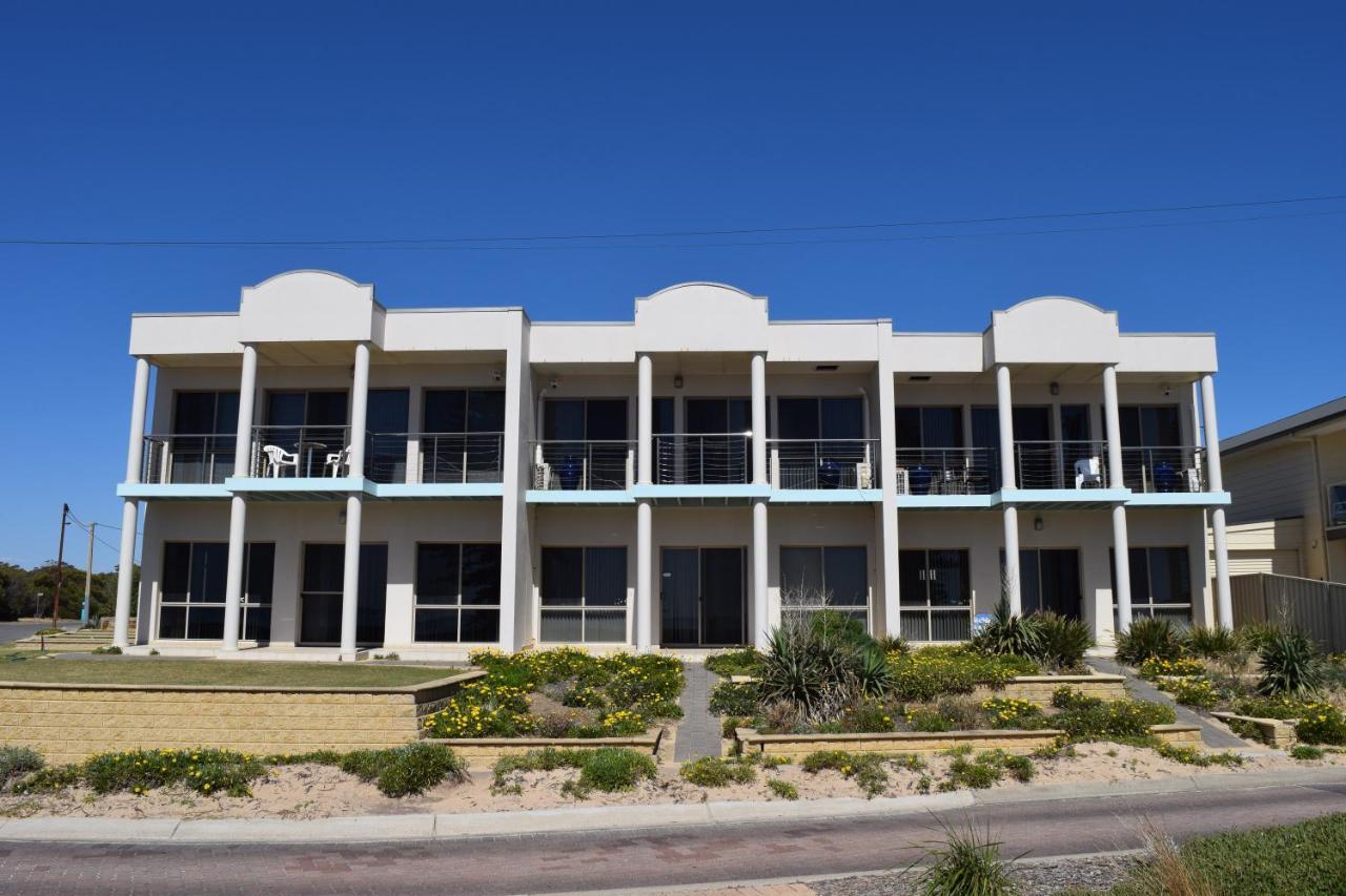 Christies Seahorse Holiday Townhouses Port Noarlunga ภายนอก รูปภาพ
