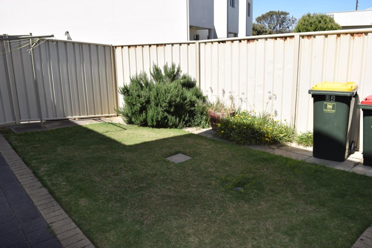 Christies Seahorse Holiday Townhouses Port Noarlunga ภายนอก รูปภาพ